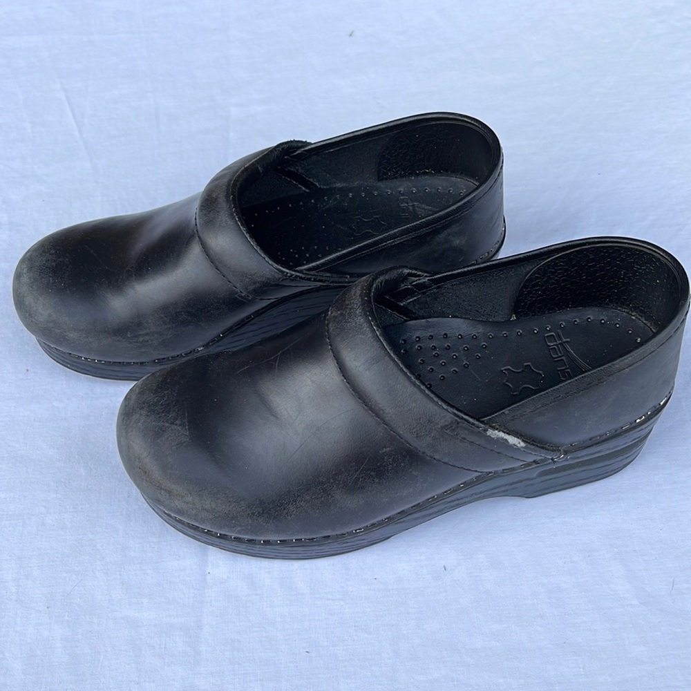 Dansko Clogs black